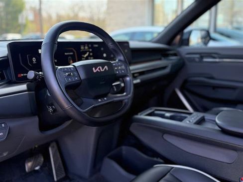 Used 2024 Kia EV9 GT-Line image 10