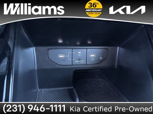 Used 2025 Kia Sorento SX Prestige w/ Olive Brown Leather Package AWD/4WD image 36