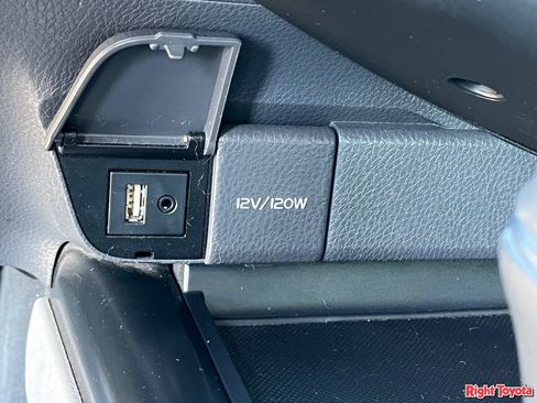 Certified 2018 Toyota Camry SE w/ Protection Package (Q2) FWD image 27