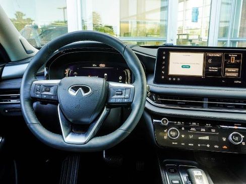 Certified 2026 INFINITI QX60 Luxe w/ Cargo Package FWD image 17