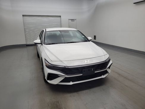 Used 2024 Hyundai Elantra SEL FWD image 14
