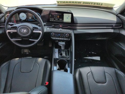 Used 2022 Hyundai Elantra Limited FWD image 15
