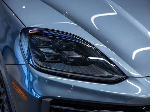 New 2026 Porsche Cayenne Turbo image 14