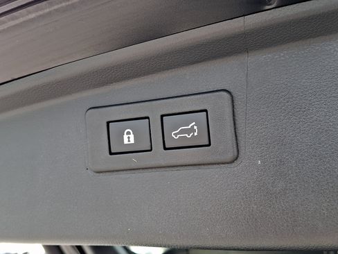 Used 2025 Subaru Outback Premium w/ Popular Package #1A AWD/4WD image 30