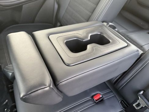 Used 2024 Mitsubishi Outlander Ralliart image 17