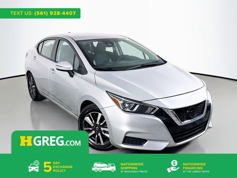 Used 2021 Nissan Versa SV image 1