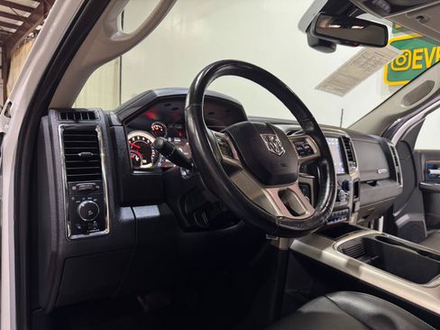 Used 2018 RAM 2500 Laramie w/ Convenience Group AWD/4WD image 10