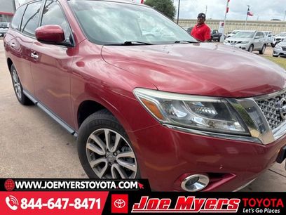 Used 2016 Nissan Pathfinder SV