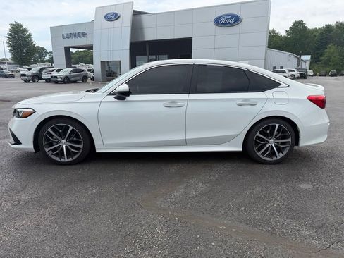 Used 2024 Honda Civic Touring image 3
