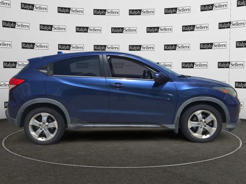 Used 2016 Honda HR-V EX image 7