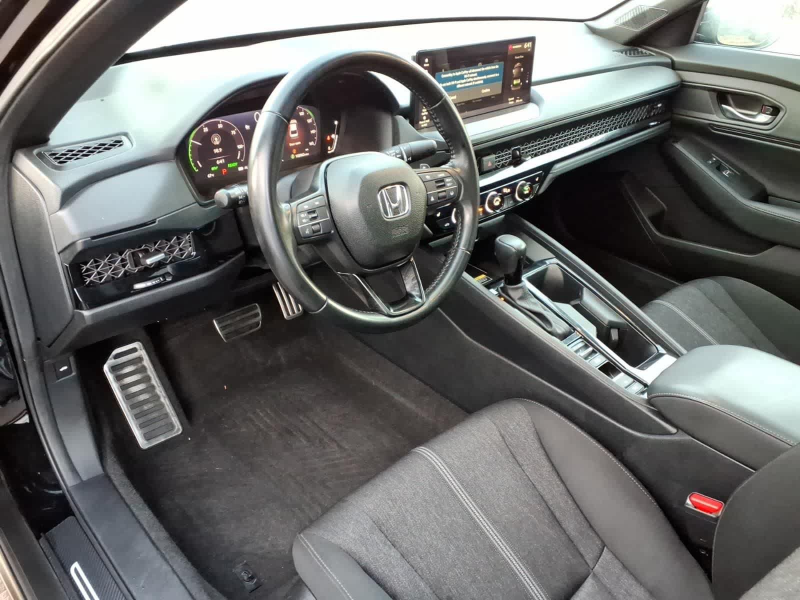 Used 2025 Honda Accord Sport image 13