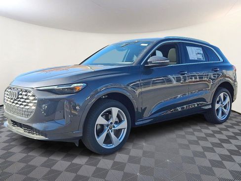 Used 2025 Audi Q5 Premium Plus image 3