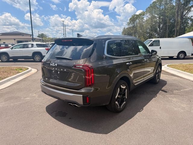Used 2025 Kia Telluride S FWD image 20