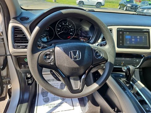 Used 2016 Honda HR-V EX image 11