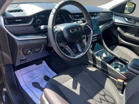 Used 2023 Jeep Grand Cherokee L Laredo w/ Luxury Tech Group I AWD/4WD image 14