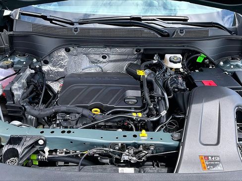 New 2026 Chevrolet Trax LT w/ Driver Confidence Package FWD image 11