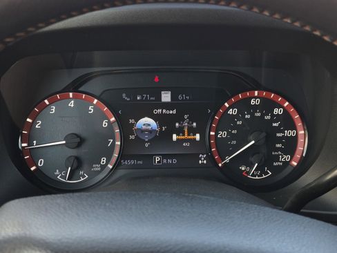 Used 2020 Nissan Titan PRO-4X w/ Pro-4x Convenience Package image 14