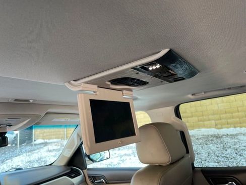 Used 2018 GMC Yukon XL SLT w/ Open Road Package image 7