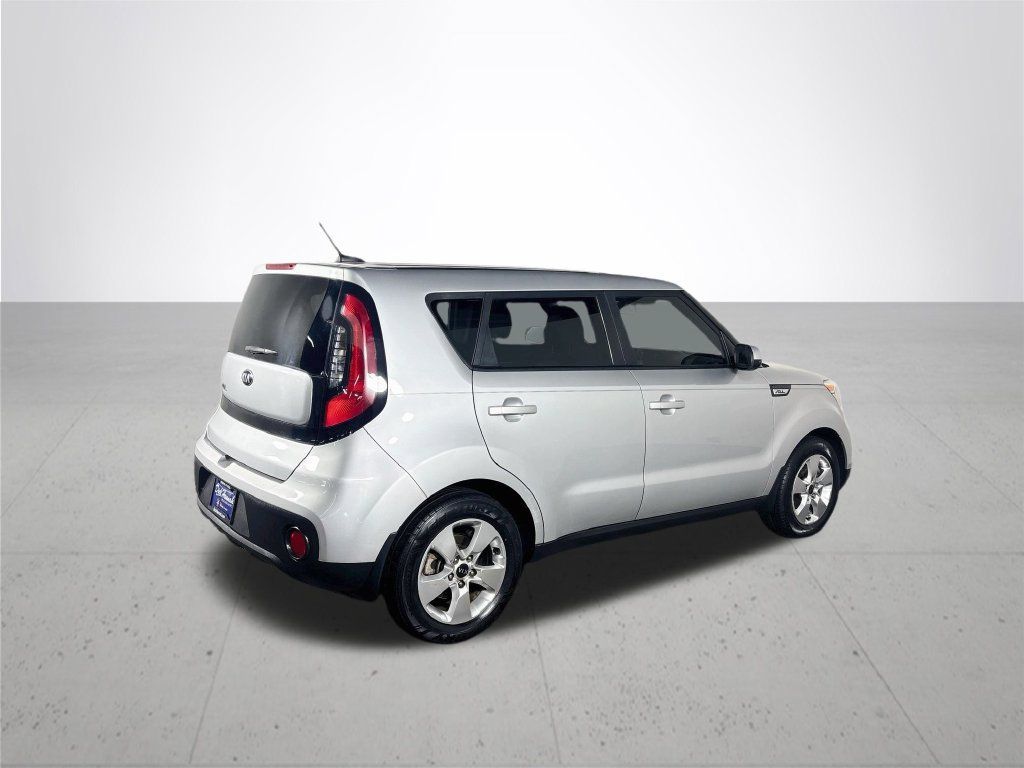 Used 2017 Kia Soul FWD image 6