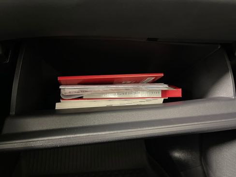 Certified 2025 Toyota Highlander LE image 25