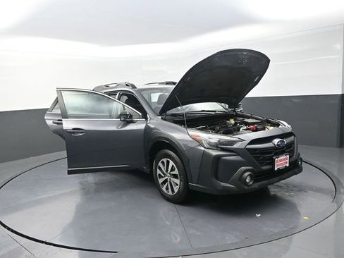 Used 2024 Subaru Outback Premium image 35