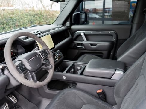 Used 2023 Land Rover Defender 90 Carpathian Edition image 6