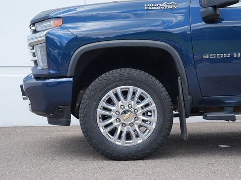 Used 2023 Chevrolet Silverado 3500 High Country w/ Z71 Off-Road Package AWD/4WD image 11