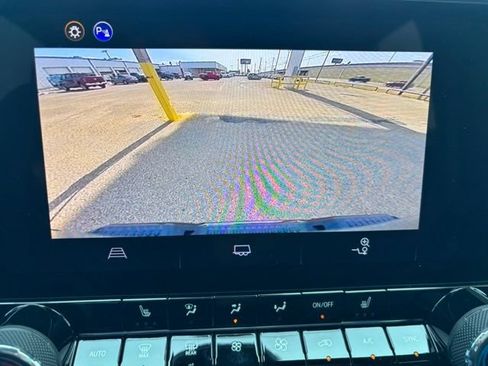 Used 2025 Chevrolet Colorado Trail Boss AWD/4WD image 12