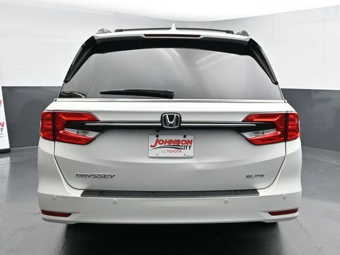 Used 2023 Honda Odyssey Elite image 7