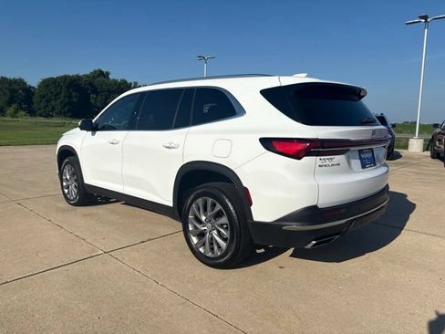 Used 2026 Buick Enclave Preferred AWD/4WD image 7