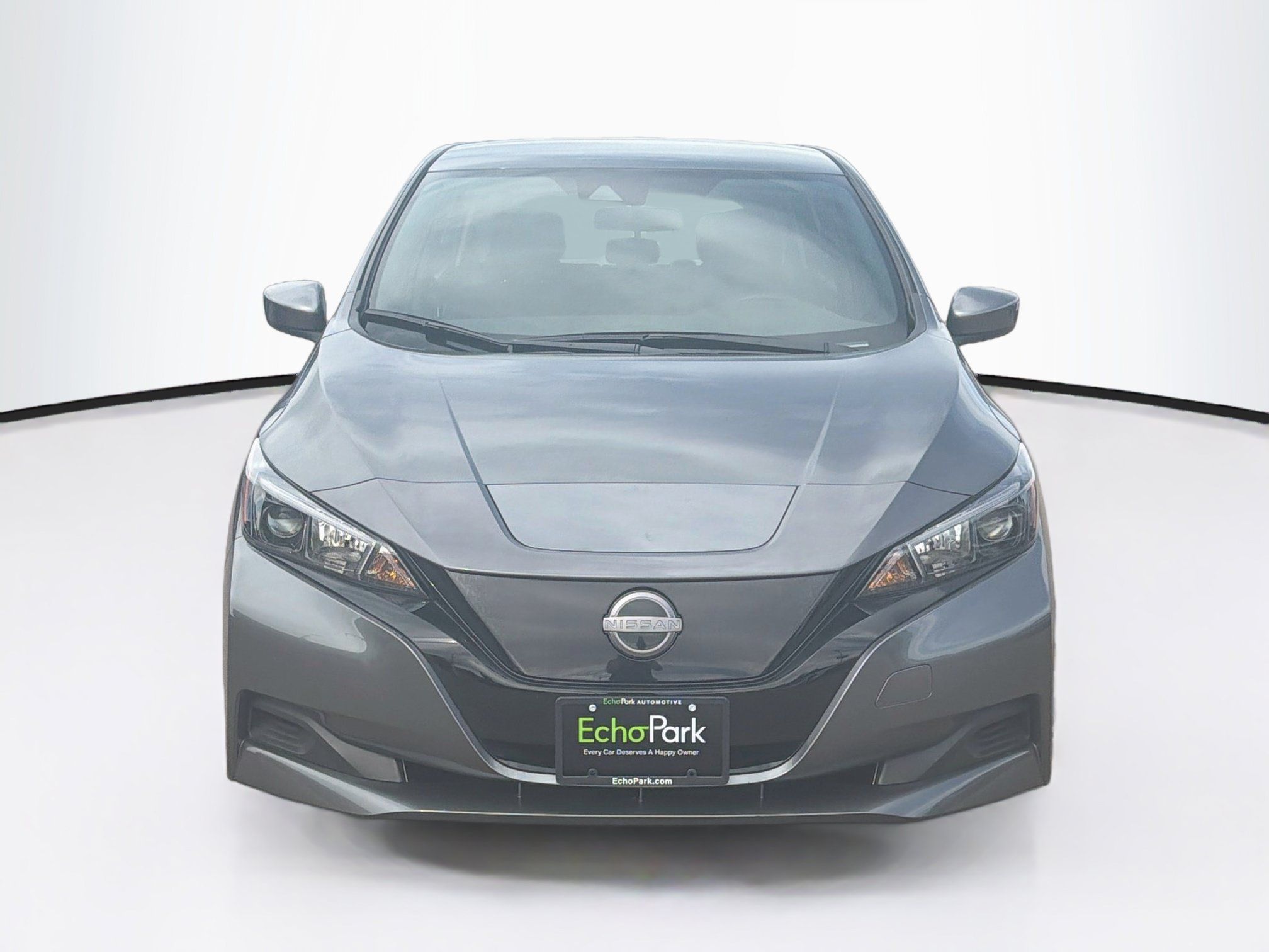 Used 2025 Nissan Leaf S FWD image 2