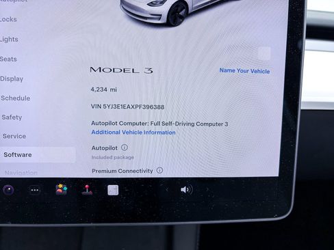 Used 2023 Tesla Model 3 Standard Range image 26