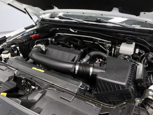 Certified 2025 Nissan Frontier S AWD/4WD image 15
