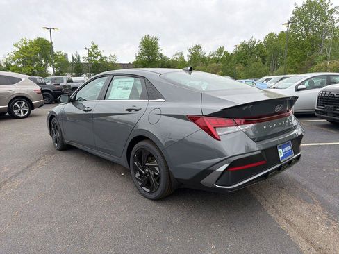 New 2026 Hyundai Elantra SEL Sport FWD image 4