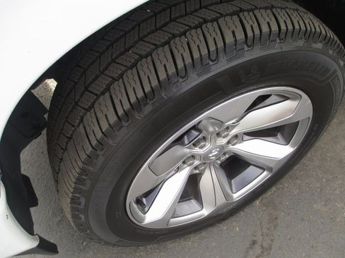 Used 2022 RAM 1500 Limited image 12