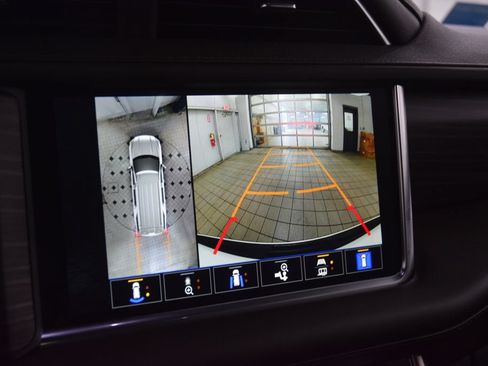 Used 2024 GMC Yukon XL Denali AWD/4WD image 54