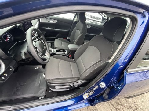 Used 2024 Kia Forte LXS w/ LXS Technology Package image 12