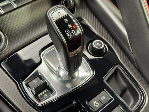 Used 2020 Jaguar F-TYPE R image 33