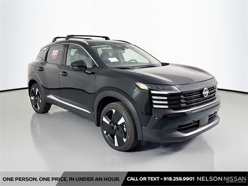 New 2026 Nissan Kicks SR w/ SR Premium Package image 3