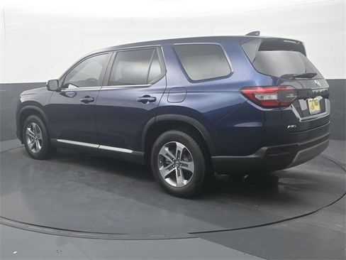 Used 2024 Honda Pilot EX-L image 5