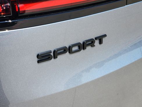 New 2025 Land Rover Range Rover Sport Dynamic SE image 11