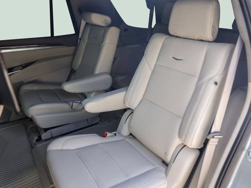 Used 2025 Cadillac Escalade Sport Platinum w/ LPO, ONYX Package AWD/4WD image 27