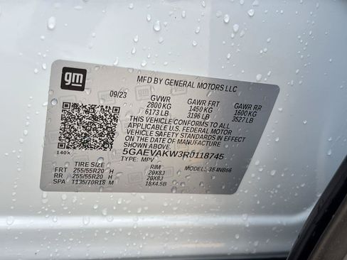 Certified 2024 Buick Enclave Essence w/ Sport Touring Edition AWD/4WD image 13