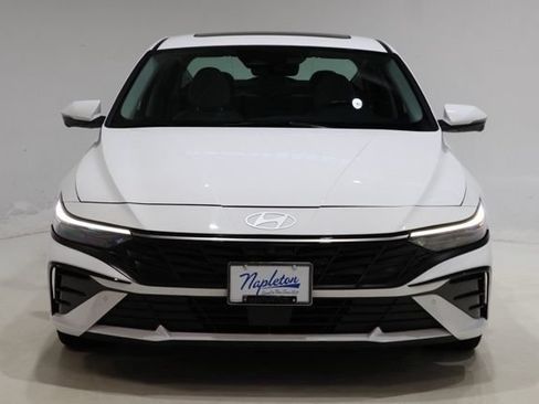 Used 2024 Hyundai Elantra Limited FWD image 2