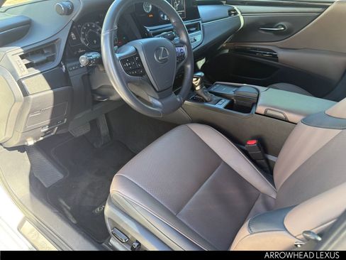 Used 2022 Lexus ES 300h w/ Accessory Package image 13