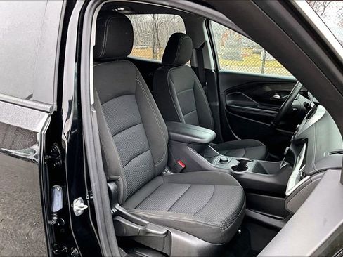 Used 2024 GMC Terrain SLE image 7