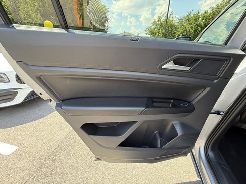 Used 2021 Volkswagen Atlas SE w/ Panoramic Sunroof Package image 13