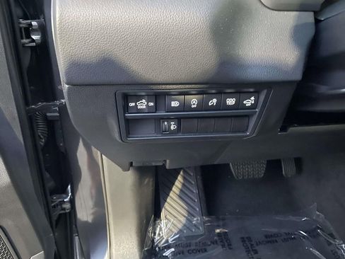 Used 2025 Toyota Tundra Limited image 30