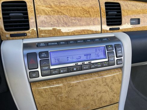 Used 2005 Lexus SC 430 Convertible RWD image 26