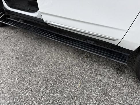 Used 2023 GMC Yukon XL Denali RWD image 17